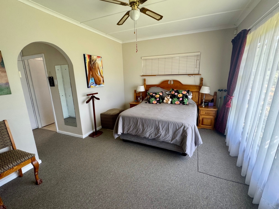 4 Bedroom Property for Sale in Denver Park Western Cape